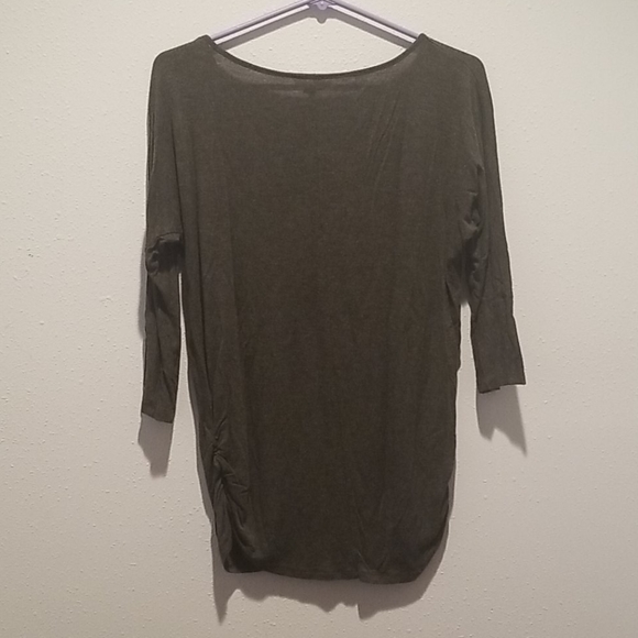 Top - Picture 2 of 3